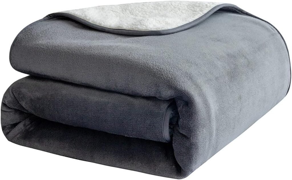 PFIMIGH Manta Impermeable para Perros, 3 Capas de Franela y Sherpa, Cobertor Reversible Protector para Cama, Sofá y Sillón, Gris, 203x230cm