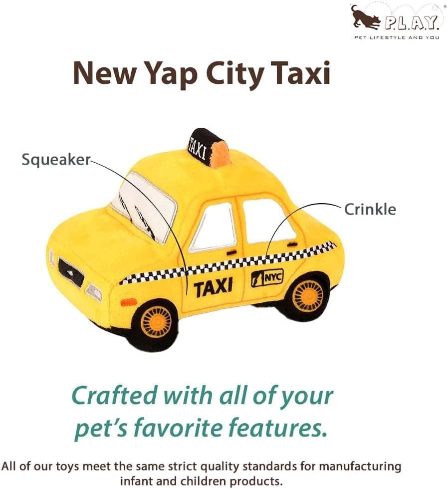 P.L.A.Y. PET LIFESTYLE AND YOU - Peluche de Perro – Canine Commute Collection – Taxi Amarillo de Nueva York.